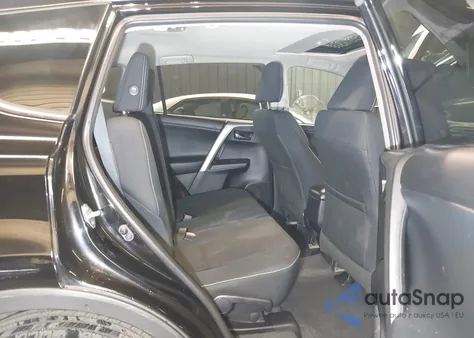 2016 Toyota Rav4 Xle z USA, uszkodzony, nr VIN 2T3RFREV5GW450313